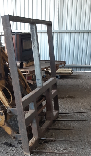 forks and 4in1 bucket