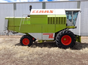 Claas Dominator 98SL Header with Front & Comb Trailer x 2