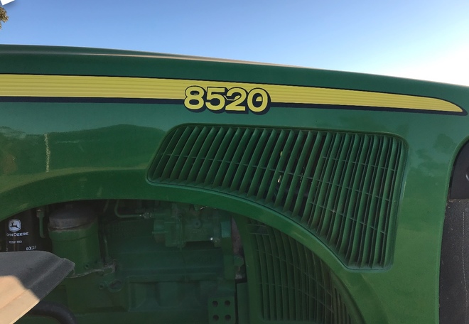 2005 John Deere 8520 Tractor