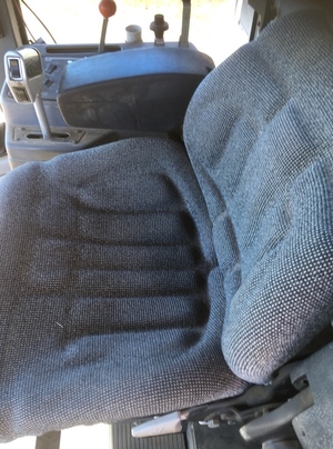 R62 Gleaner Header with Agco 5200 30ft Draper Front