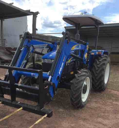 New holland TT 55 FWA tractor 450 hours as new condition 1 owner
