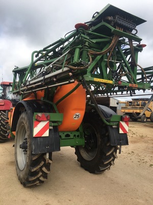 2011 Amazone UX4200 Boomspray