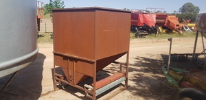 Feedout Bin/Seed Bin 