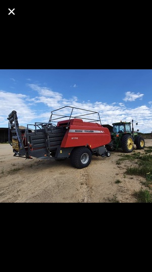 Massey Ferguson 2170 Baler