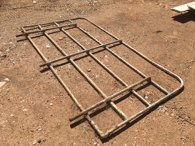 Under Auction - Under Auction (A132) - Trailer Hay Rack 