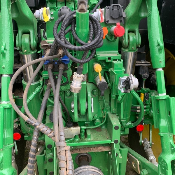 John Deere 6155R & 663R loader