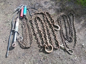 Tow Chains, Hydraulic Ram, Grease Guns