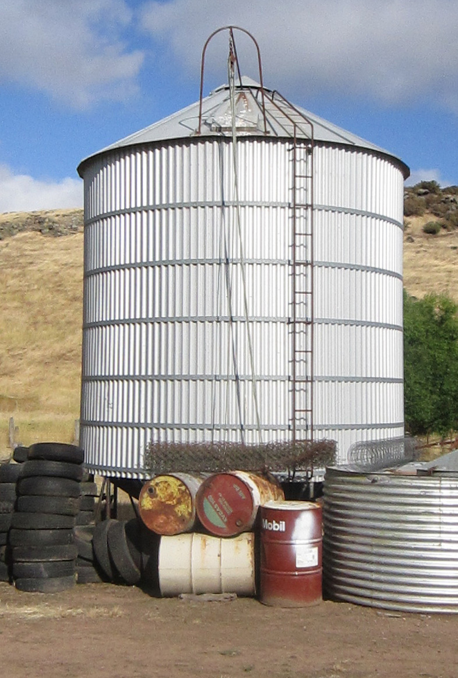 Cullen's Engineering 15 tonne Pellet/Grain Silo