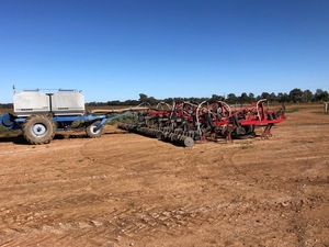 WANTED 35ft Seeder Bar & Air Cart Central NSW