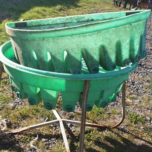 calves feeders