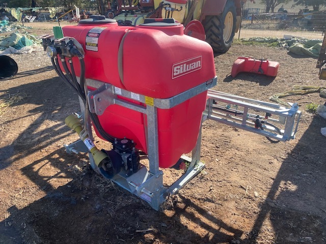 400 Litre Silvan 3 PL Boomspray/hose reel  as new