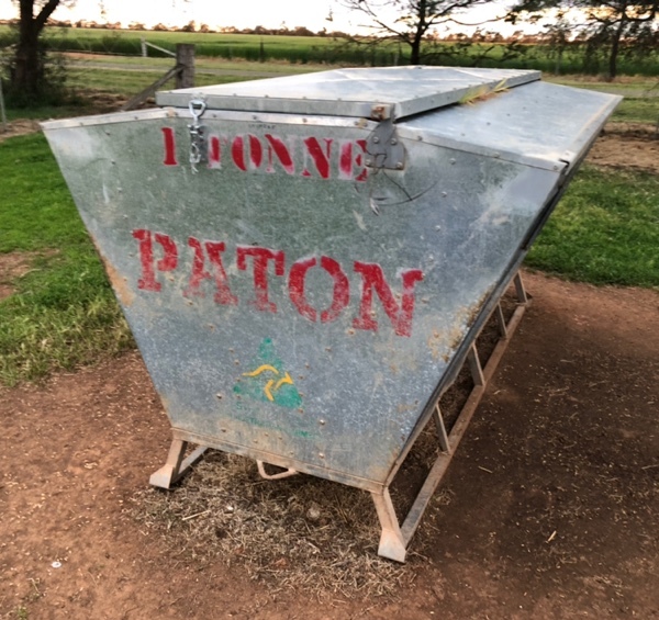 Paton 1 Tonne Lick / sheep Feeder for sale