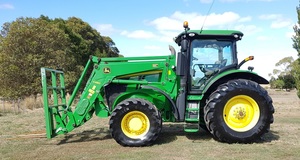 2011 John Deere 7200R Tractor 