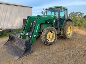JOHN DEERE 6210 QUICKE Q45 LOADER