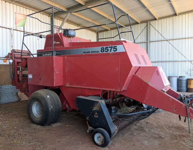 Case IH 8575 Silage Special 8x3x3 Baler