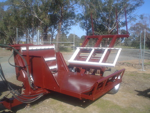 Big Foot Hay Feed out Machine 