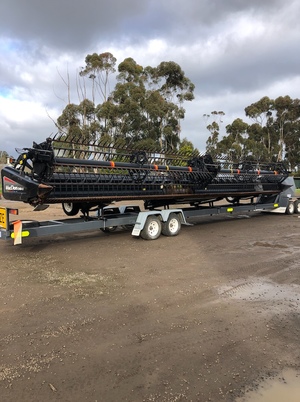 2012 MacDon D60-D 40ft Draper Front with Top Cross Auger