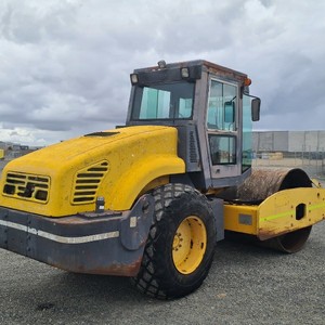 2006 XCMG Vibrating Road Roller