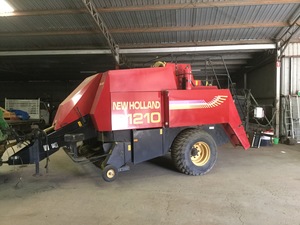 New Holland D1210 Big Square Baler