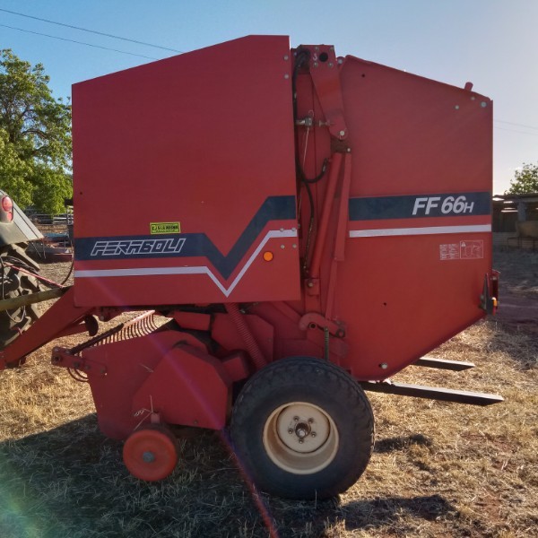 1994 Feraboli FF66H Round Baler
