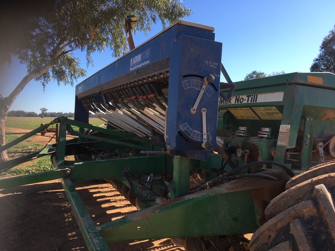 John Deere 753 Disc Seeder Drill