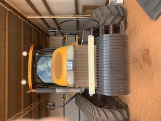 2004 CAT MT765 Challenger Tractor with Steering