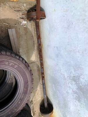 Under Auction (A126) - Axle  (Seymour)