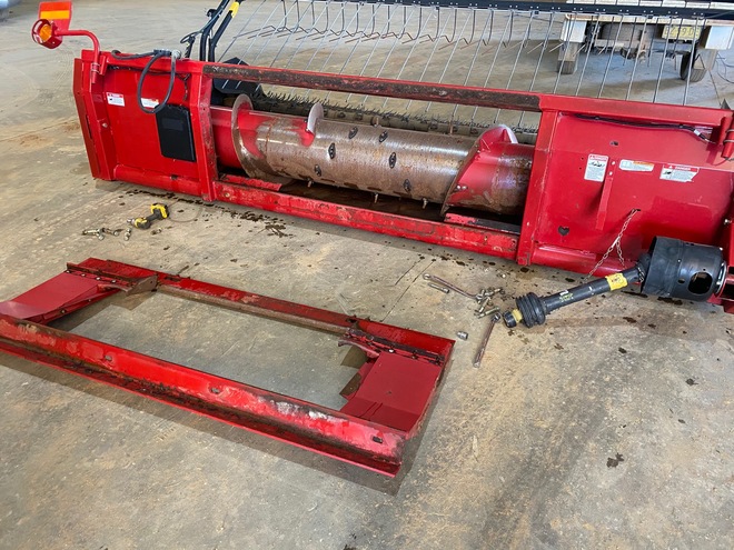 2009 Case IH 2015 Canola Front