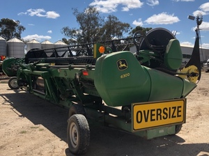 John Deere 630D Draper Front & Trailer