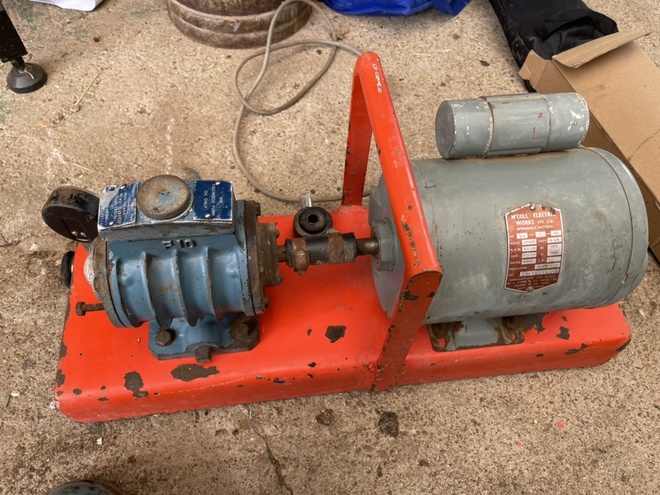 Vintage portable milking station