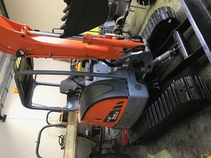 2015 Doosan DX35z 3.5 ton excavator, 1200 hours showing, Yanmar diesel engine steel tracks,piped boom,