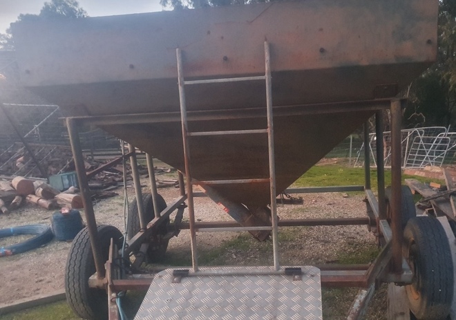 Under Auction - Sheep Feeder with Auger - 2% + GST Buyers Premium On All Lots 