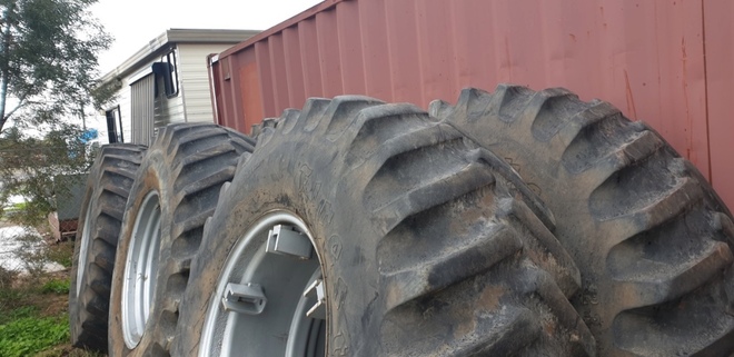 8 x 23.1-34 Tyres on Steiger Rims 