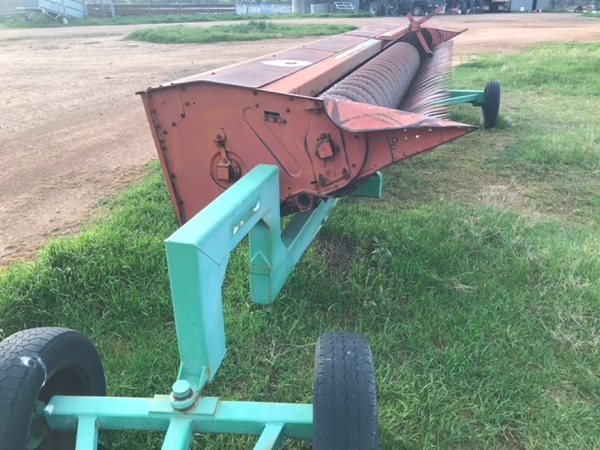 3342 Massey Ferguson Header