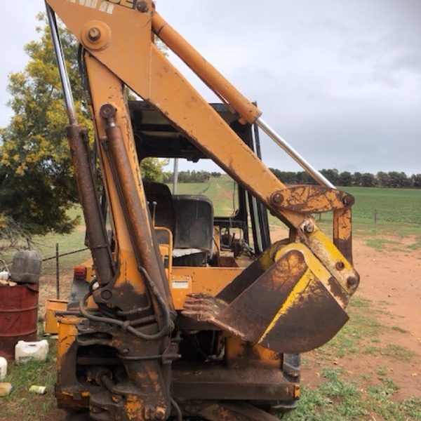 580C Case Backhoe