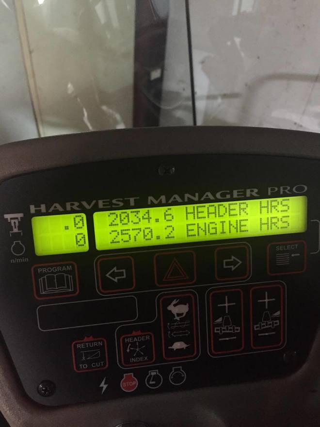 MacDon M155 Self propelled Windrower + MacDon D65 40' Front