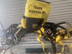 Under Auction (A126) - Certified Roofers Kit (Tooborac)