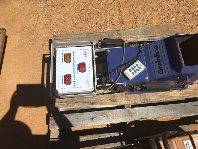 Under Auction - (A132) - Grainline Remote Rear Tipper Door Unit 