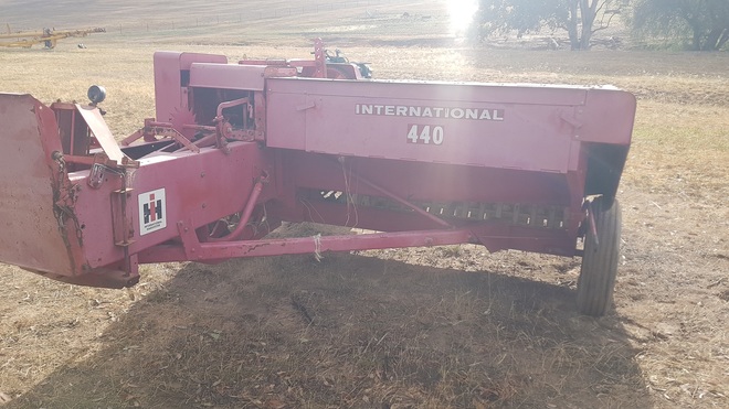 International 440T Small Square Baler