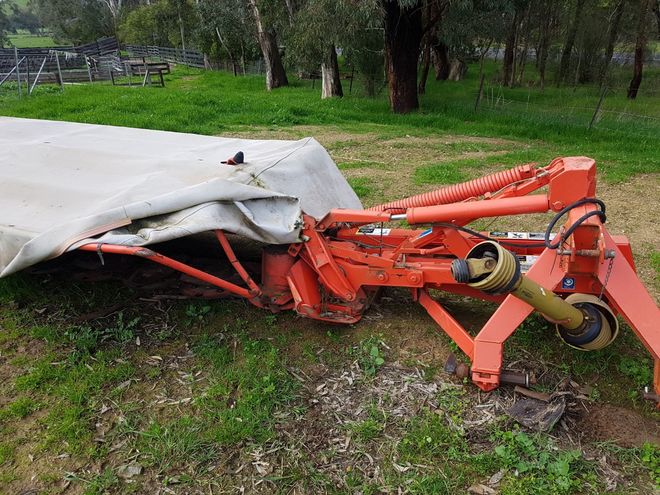 Kuhn GMD700-GII 7 Disc Mower