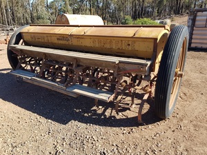 16 run combine and small seed box 