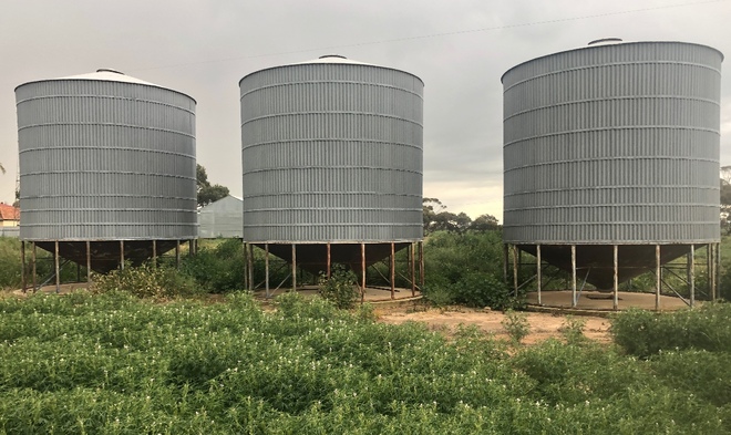 3 x 50 tonne McKenzie Silos