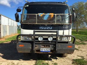 2004 Isuzu FTR 900 with 2013 Effer Model Crane