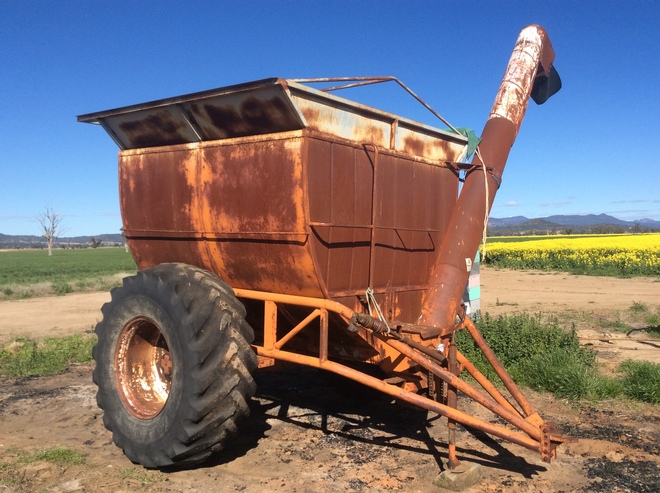 Bordington 9 ton chaser bin