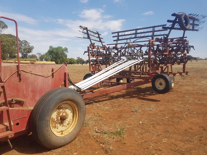 Napier Grasslands 611 Airseeder 33ft Small Seed Box 
