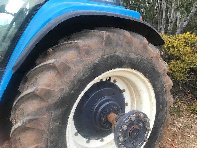 New Holland Genesis 8770