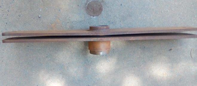 NEW SLASHER BLADE CARRIER AND HUB ASSEMBLY . on All Lots