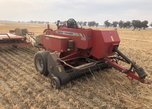 Massey Ferguson 1839 baler