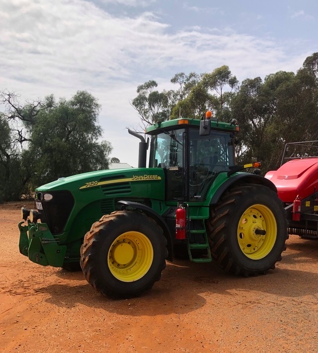 John Deere 7820 Tractor *Price Reduced*