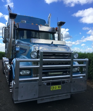 2011 Mack Trident 535